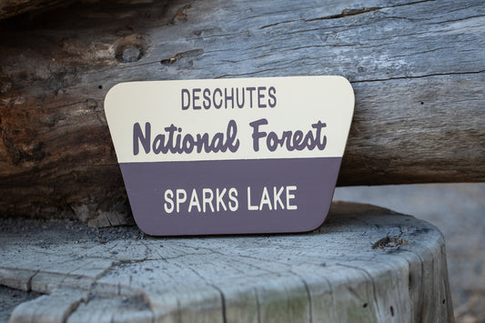 Sparks Lake replica National Forest Sign